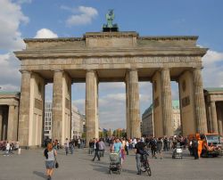 22-bjoernkronborg_en_efteraarsdag_omkring_brandenburger_tor