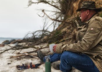 02-09-gunnar-petersen-kaffe-på-stranden