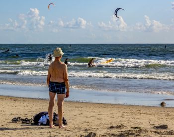 04-05-leif-elsborg-en-dag-i-mit-badeliv